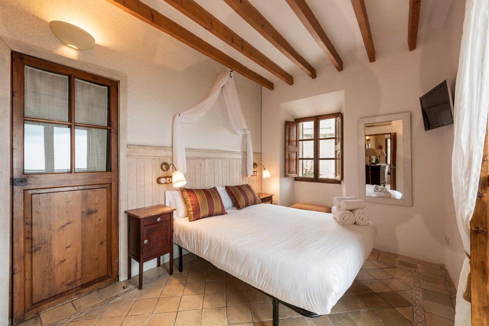 Hotel D'Interior Ca Mado Paula Banyalbufar Oda fotoğraf